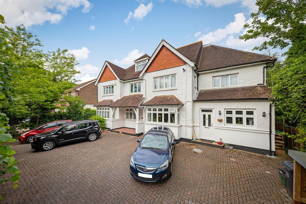 Property photo 1 of 15 External