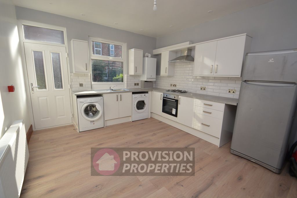 Property photo 1 of 8 Photo