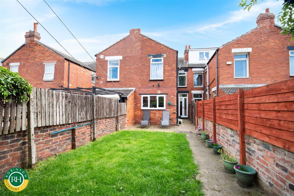 Property photo 3 of 11
