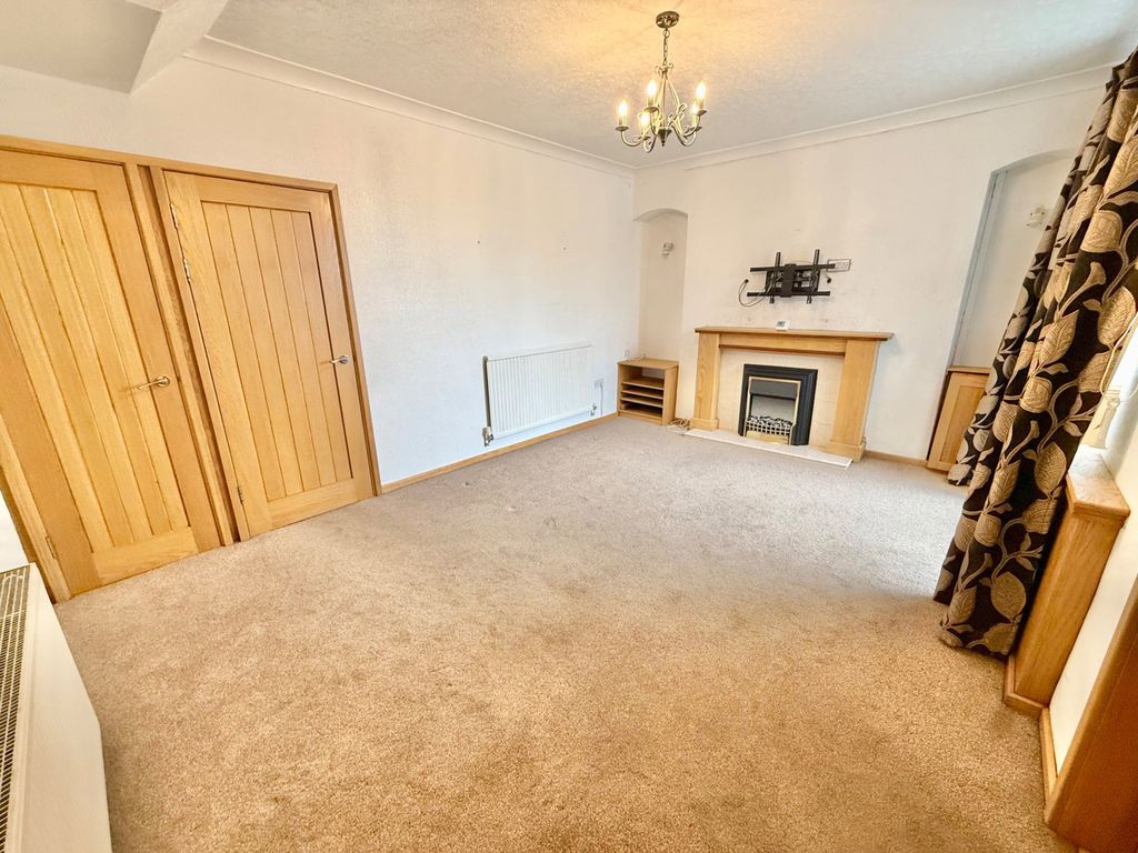 Property photo 3 of 23