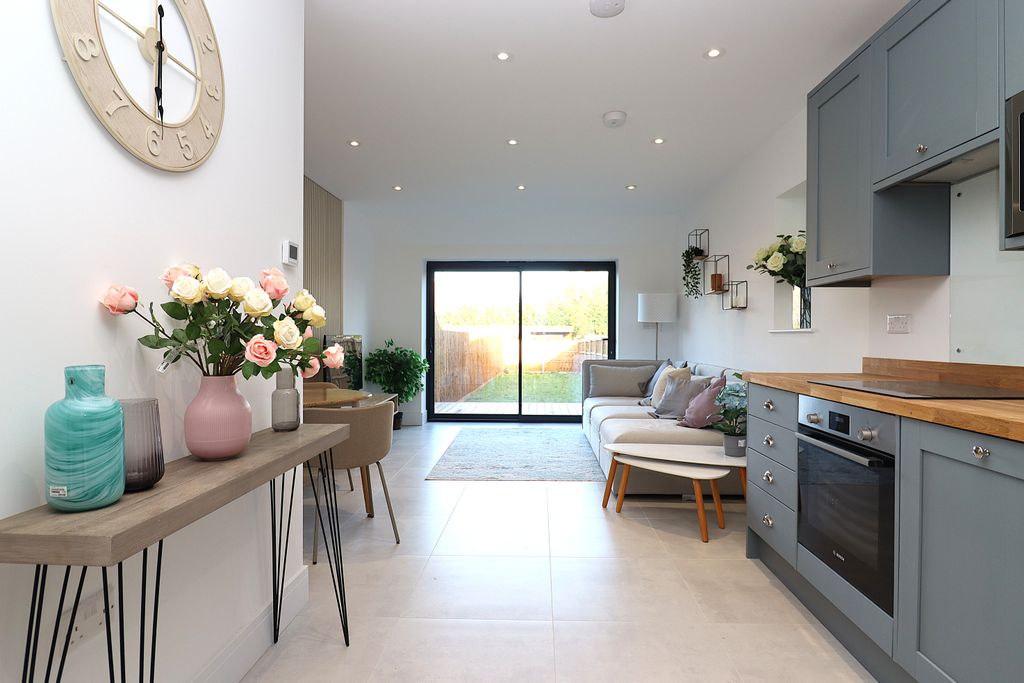 Property photo 2 of 15