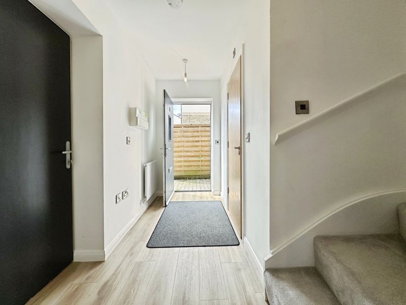 Property photo 2 of 15 Hallway