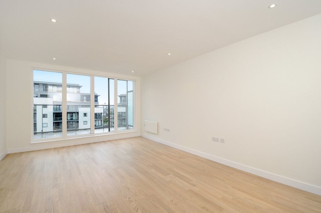 Property photo 2 of 8 Picture No. 06