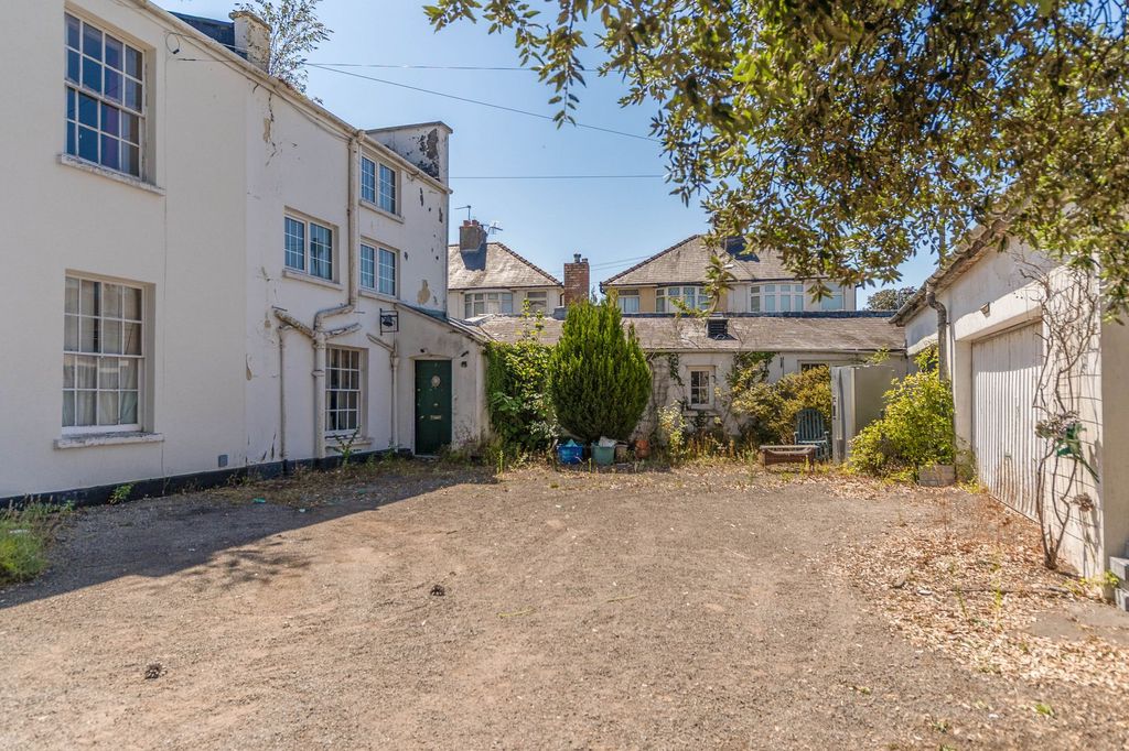 Property photo 1 of 24