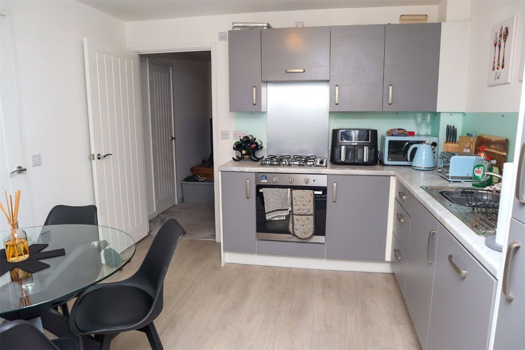 Property photo 3 of 19 Kitchen/Diner