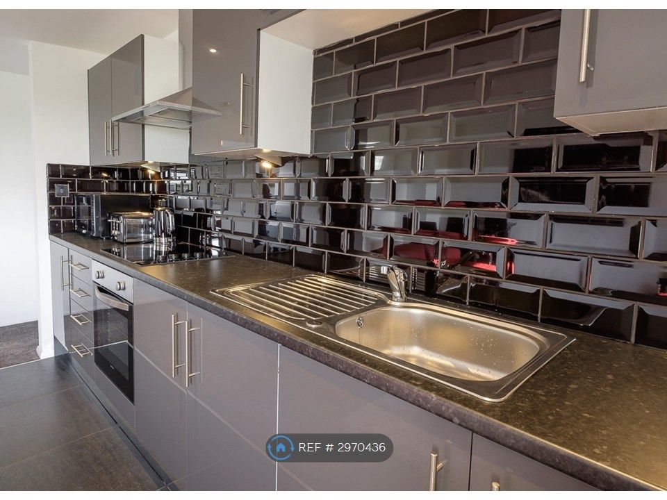 Property photo 1 of 8 Communal Kitchen
