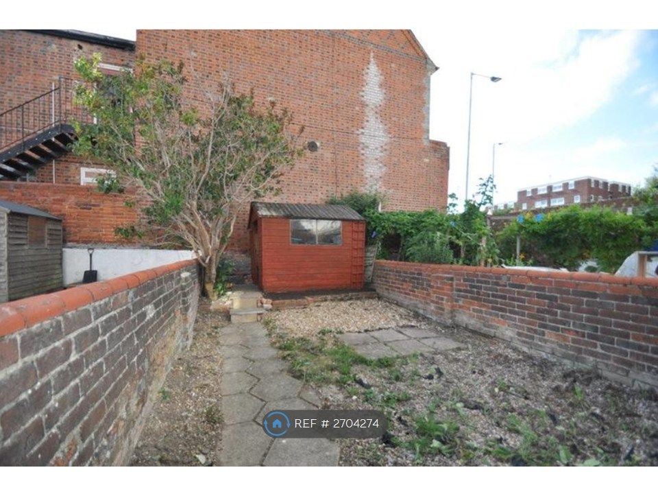 Property photo 3 of 18