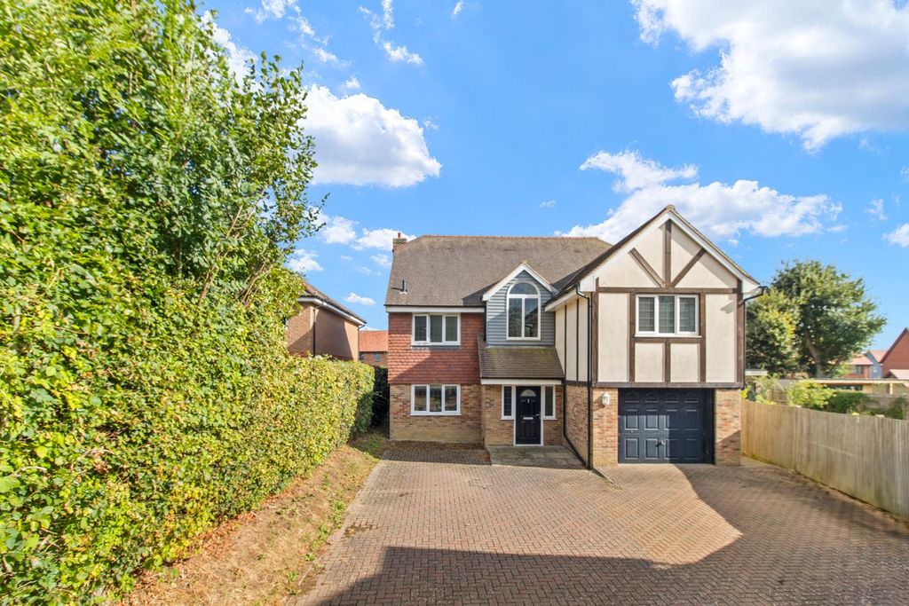 Property photo 1 of 31