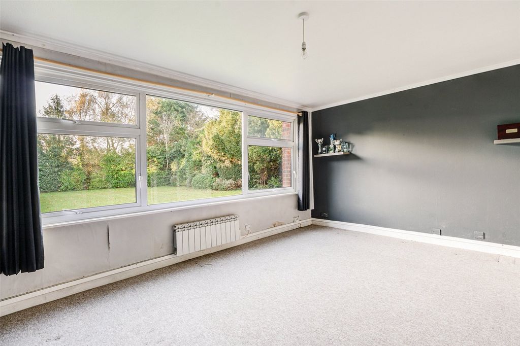 Property photo 2 of 12 Picture No. 23