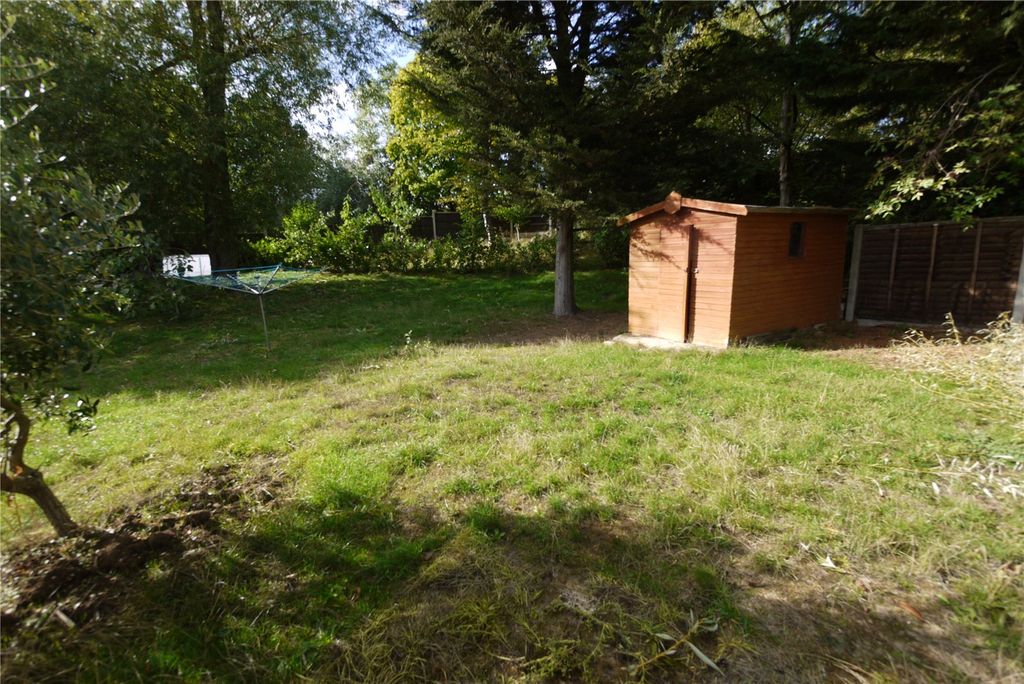 Property photo 2 of 8 Picture No. 10