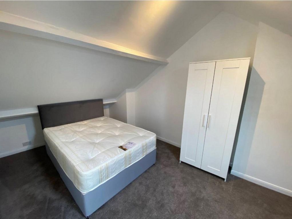 Property photo 1 of 2