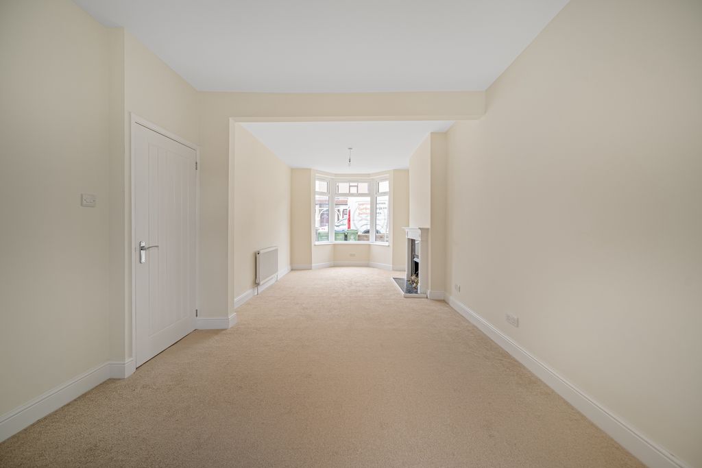 Property photo 2 of 17 Photo 17