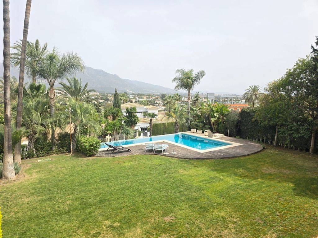 Property photo 2 of 38