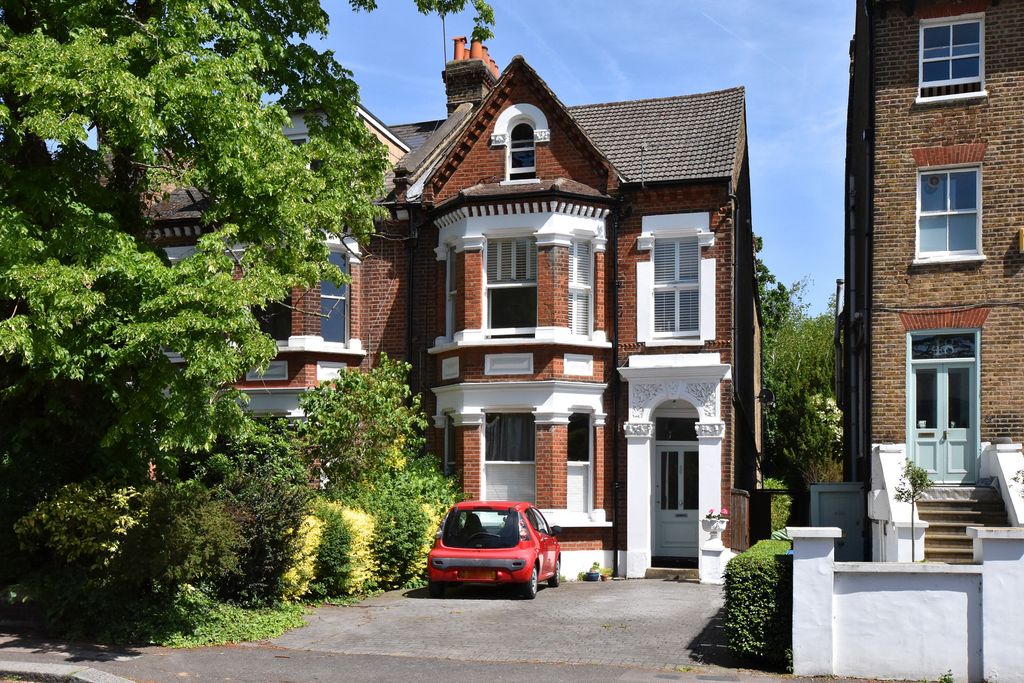 Property photo 1 of 13