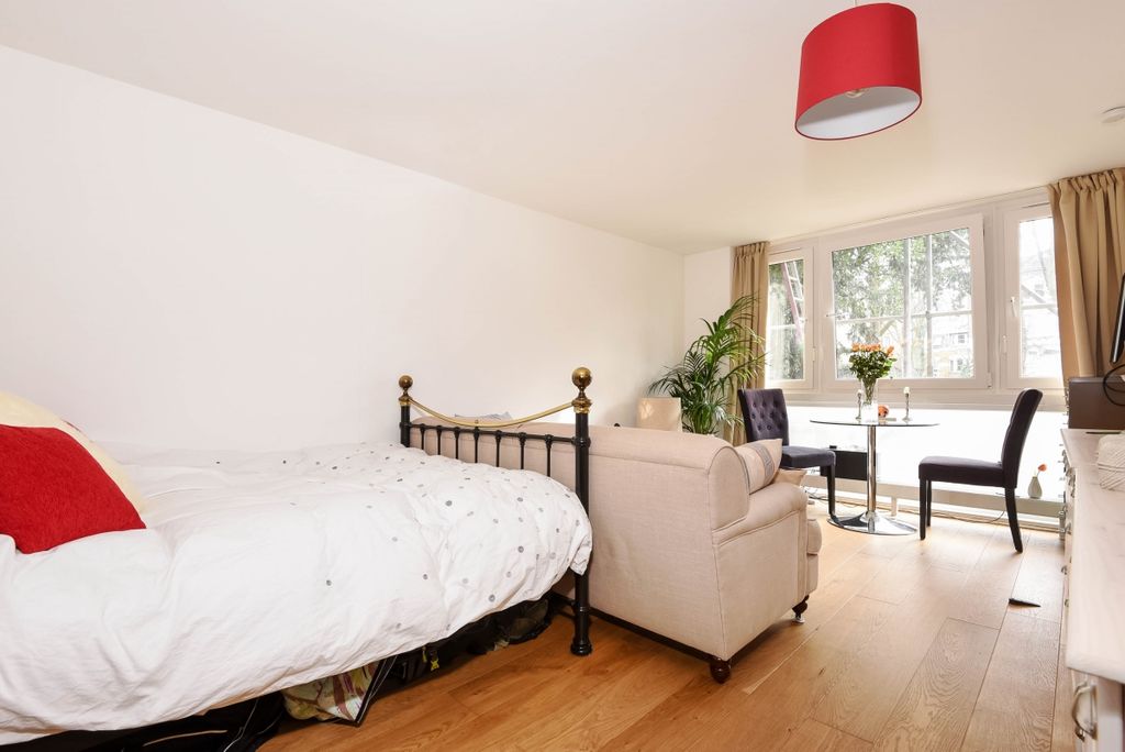 Property photo 3 of 6 165942 (5)c