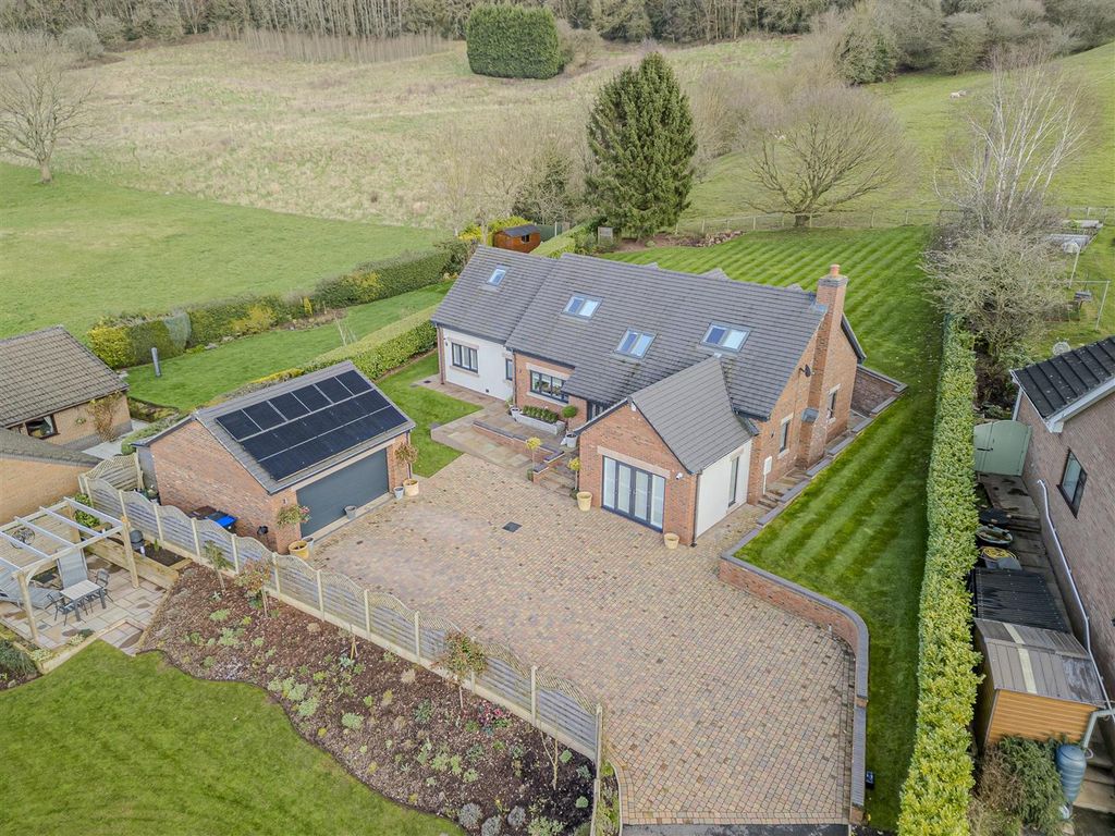 Property photo 1 of 48 Front Aspect