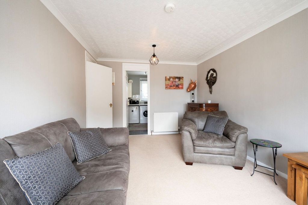 Property photo 3 of 12