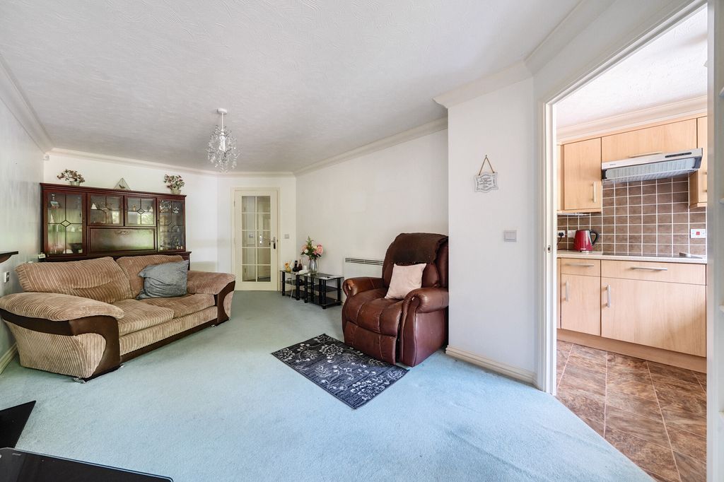 Property photo 2 of 7