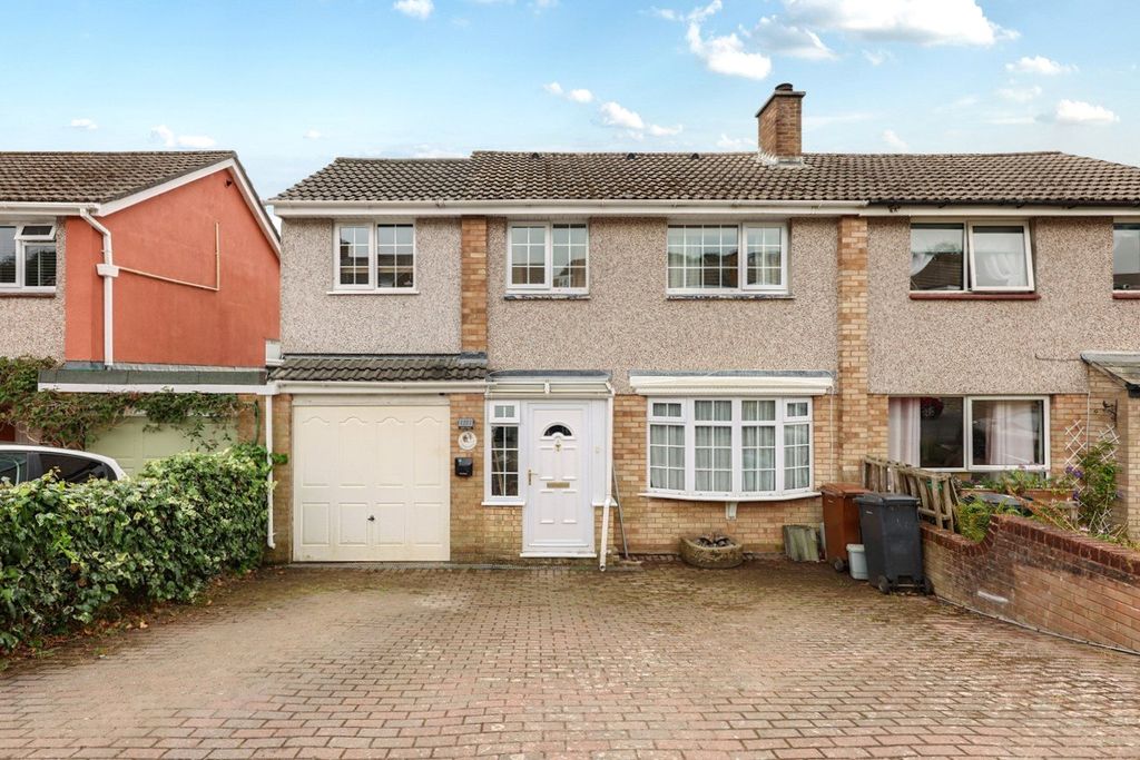 Property photo 1 of 19 Picture No. 05
