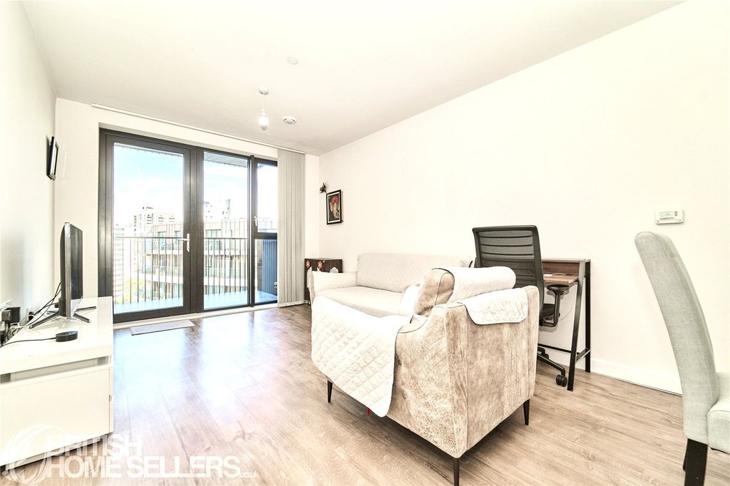 Property photo 3 of 22 Picture No. 57