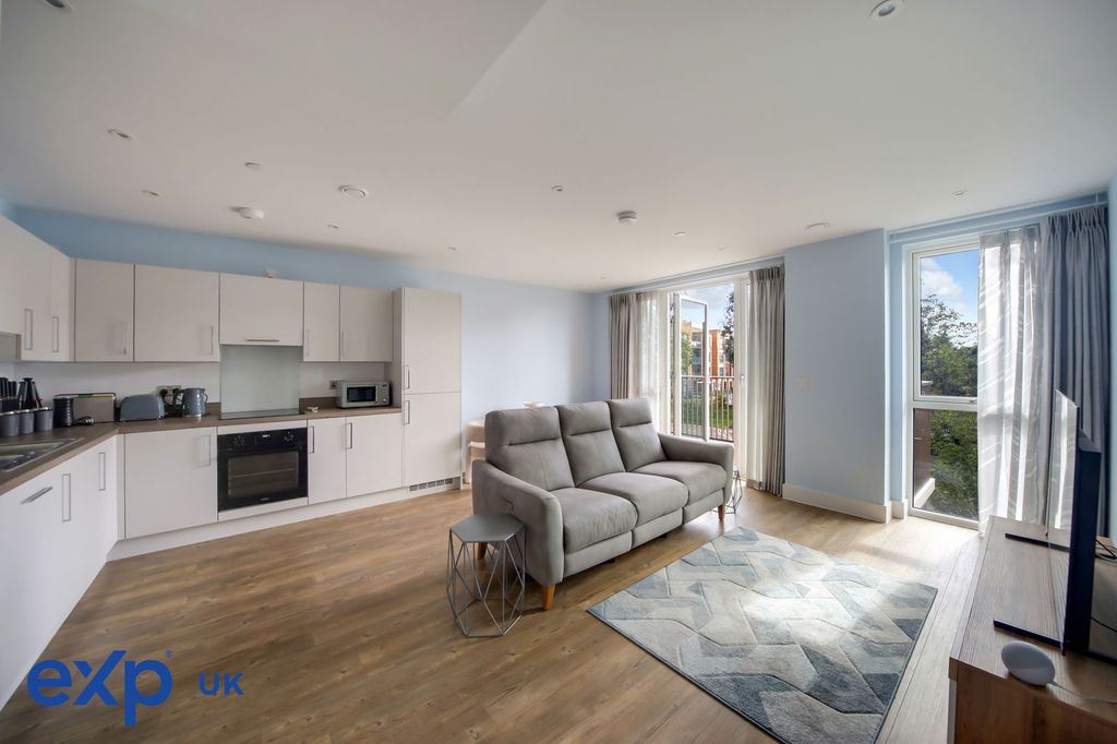 Property photo 1 of 8