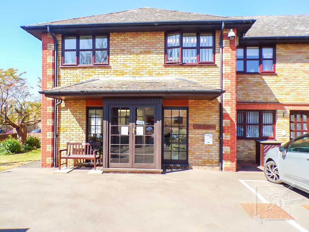 Property photo 2 of 25 The Lodge: