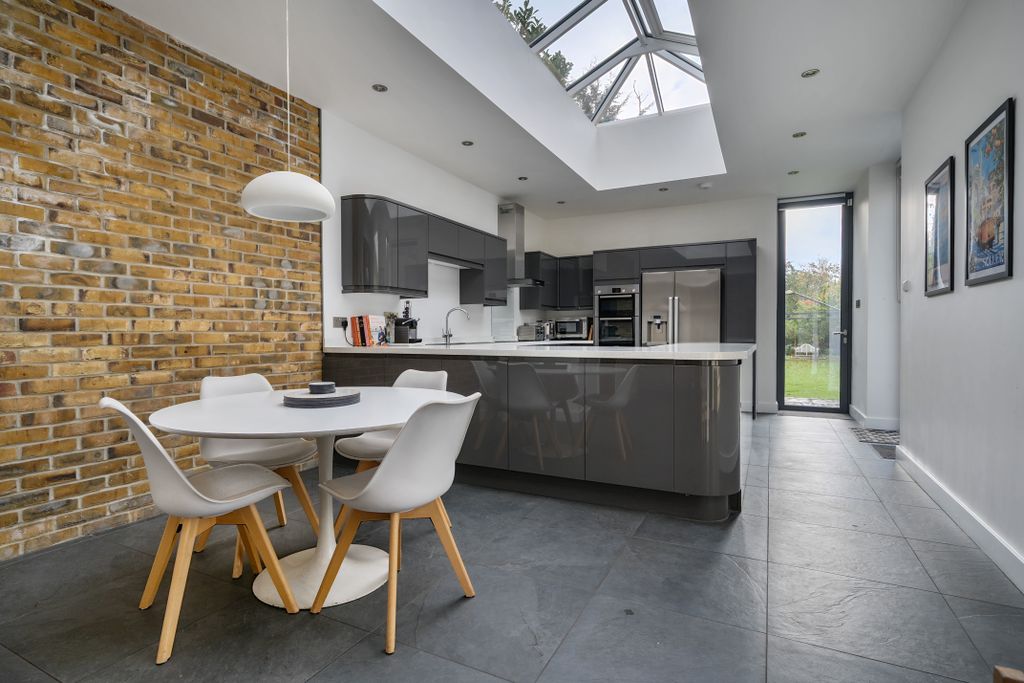 Property photo 2 of 18 Open Plan Kitchen/Breakfast Room