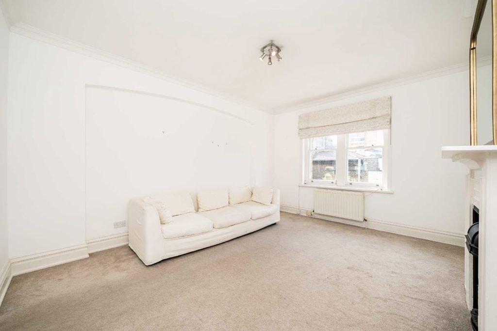 Property photo 3 of 6