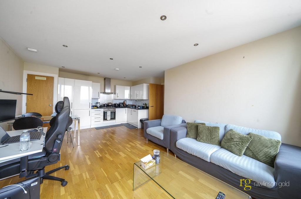 Property photo 2 of 21 286Dea34-E8A6-499F-B0c4-0311F10F4F33.Jpg