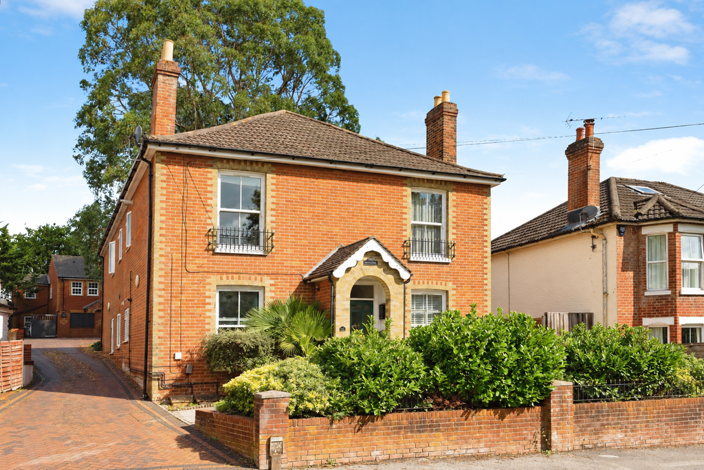 Property photo 1 of 16