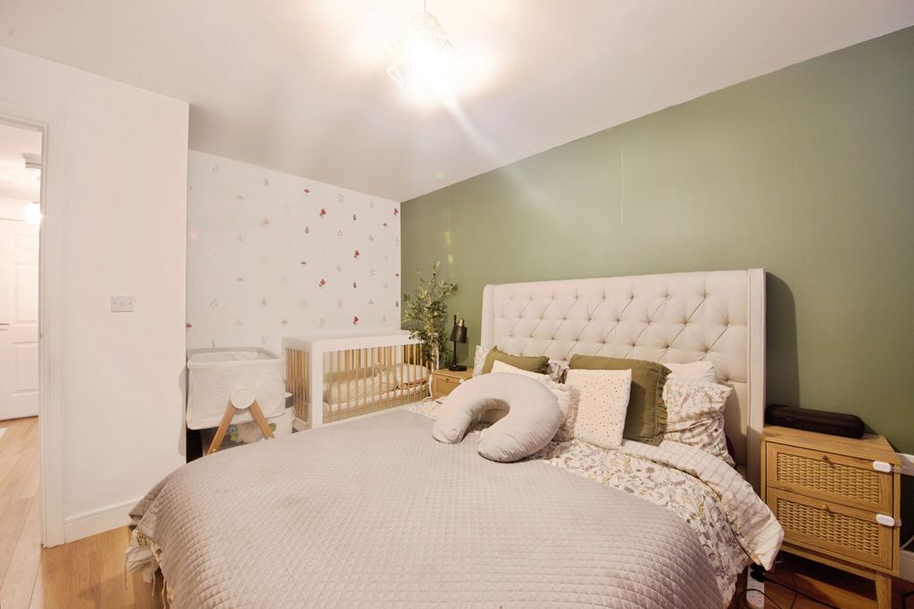 Property photo 2 of 16 Pbox-Img.Jpg