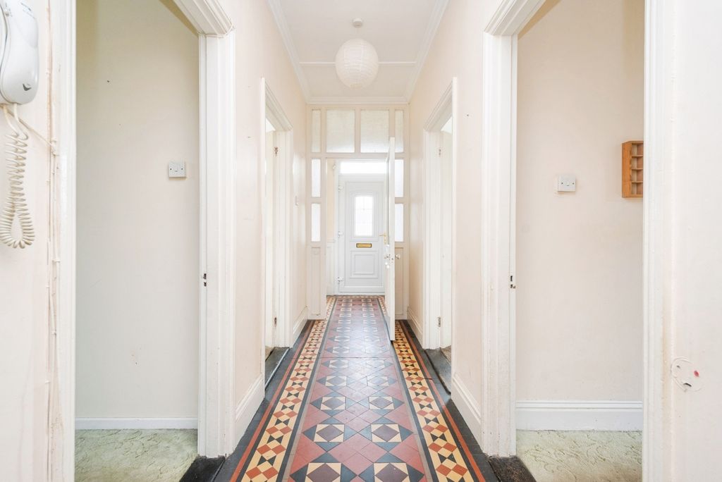 Property photo 3 of 16 Pbox-Img.Jpg