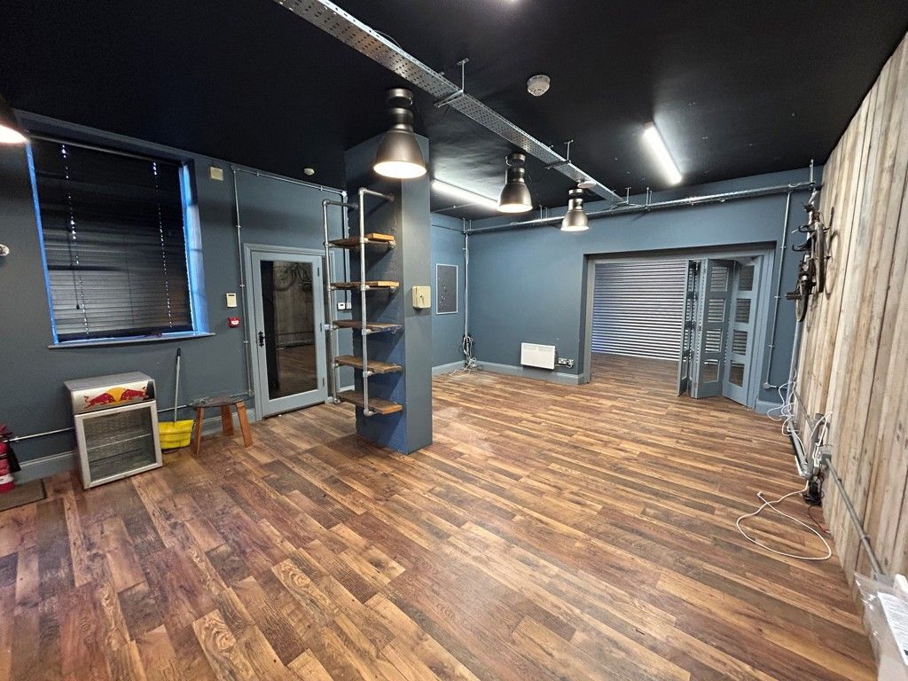 Property photo 2 of 7 Photo 4