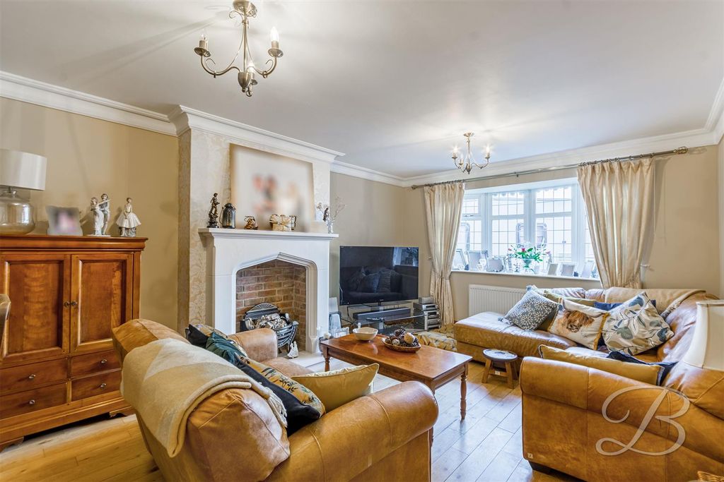 Property photo 2 of 28 Ccltd61.Jpg