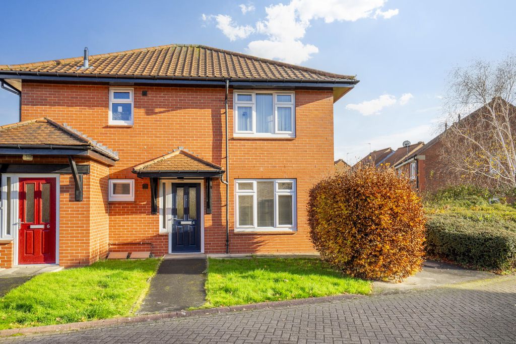 Property photo 1 of 11 Front (Exterior)