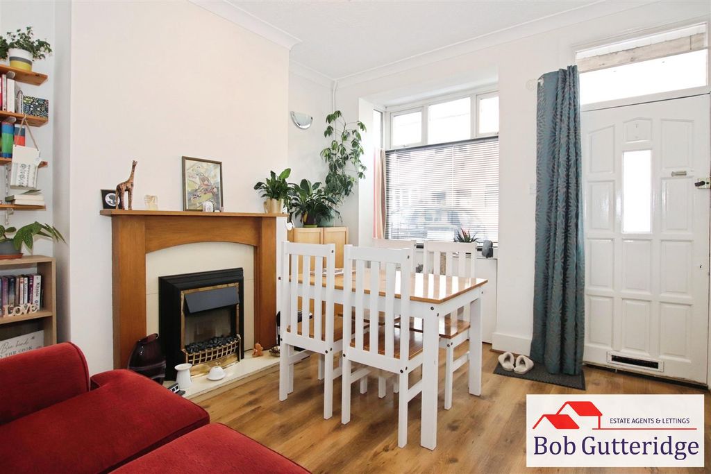 Property photo 2 of 20 Dining Room