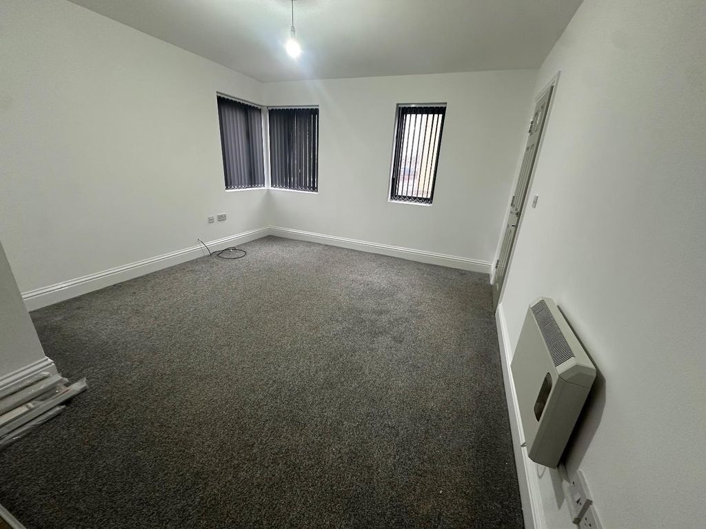 Property photo 3 of 6 Tempimageck8Ckb.Jpg