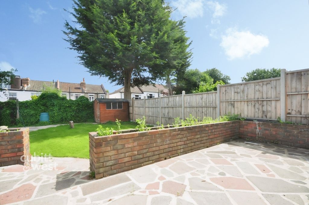 Property photo 2 of 13