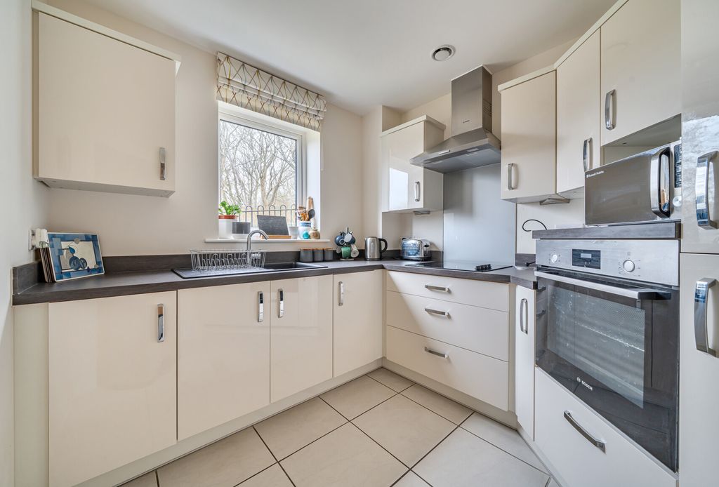 Property photo 3 of 16 Picture 3