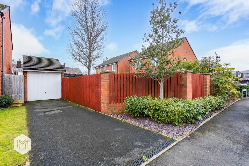 Property photo 3 of 21 Picture No. 23