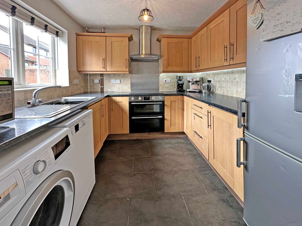 Property photo 3 of 15