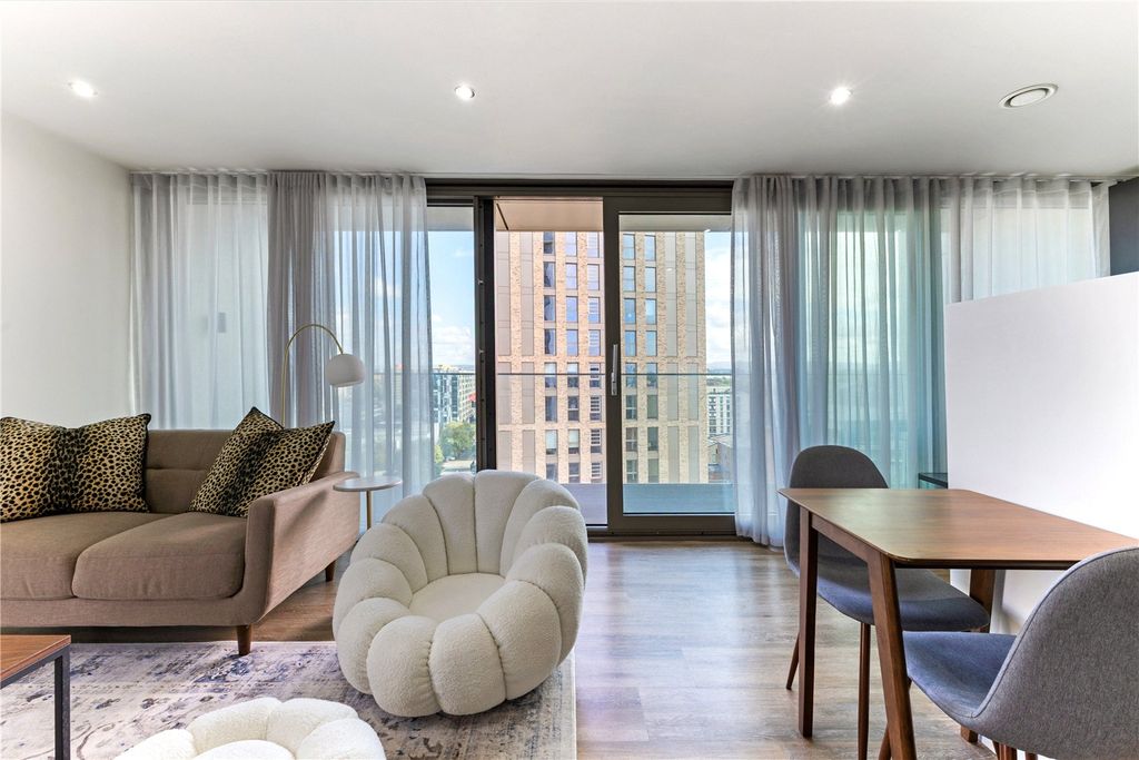 Property photo 3 of 19 Living Area