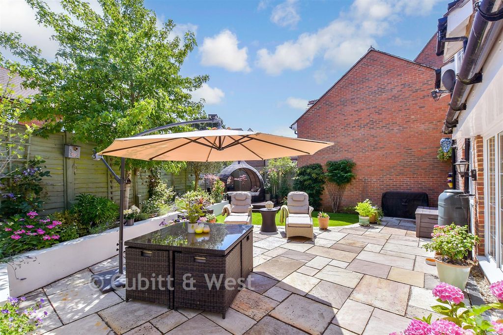 Property photo 2 of 23 Rear Garden