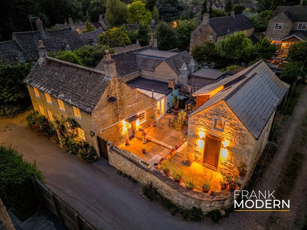 Property photo 1 of 52 Dusk