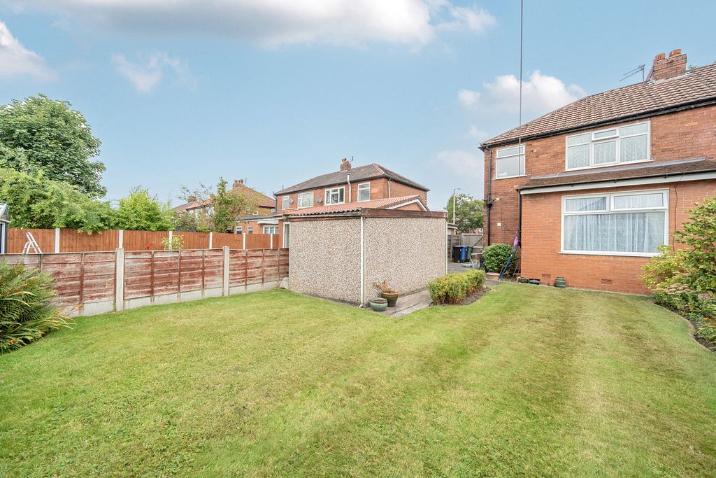 Property photo 3 of 11
