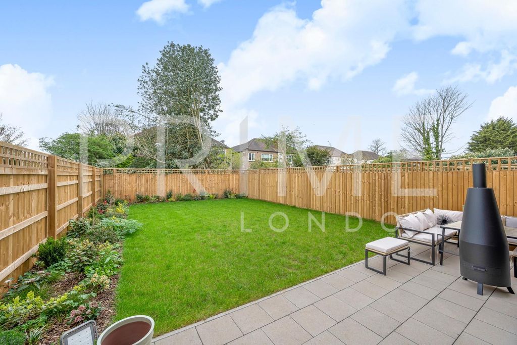 Property photo 2 of 8 12.Jpg