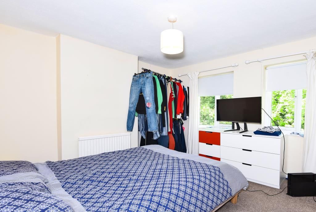 Property photo 2 of 10 Bedroom