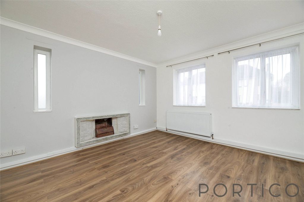 Property photo 2 of 10 Picture No. 08