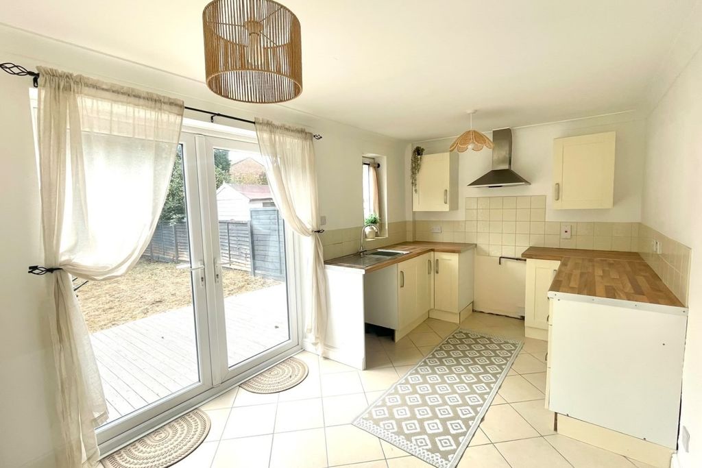Property photo 3 of 22 7