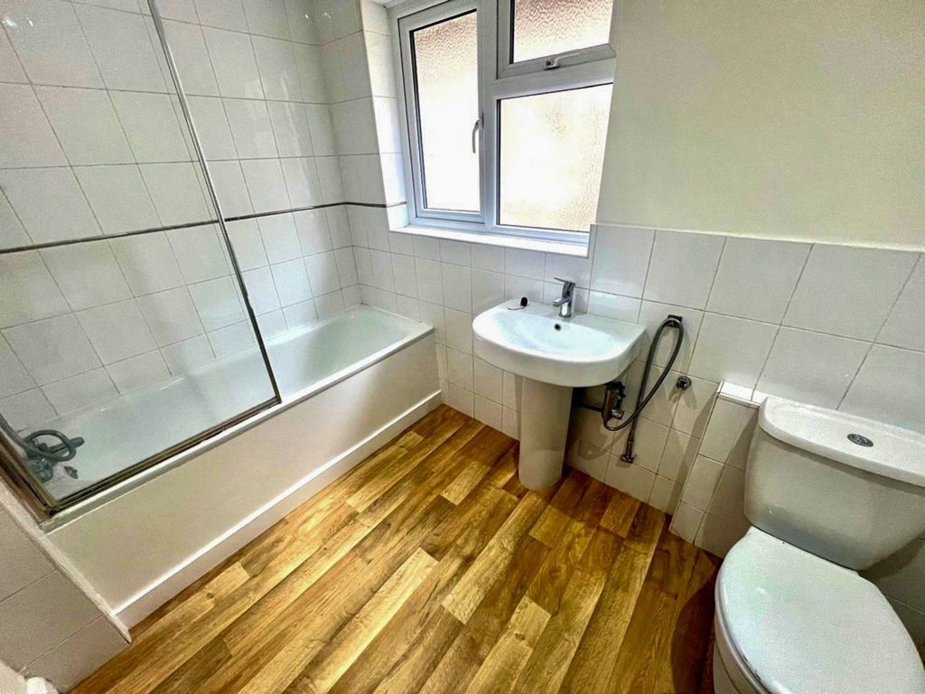 Property photo 3 of 16 4174954